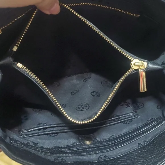 Tory Burch Black Bag🖤🖤🖤 - Picture 9 of 12